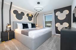 Beautiful 4BR Pool & Waterpark Near Disney 2560