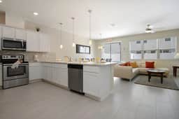 Family Friendly 4Bd Townhome Disney w Pool Access