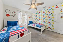 Gorgeous 5Bd w Pool & Lazy River @Storey Lake 4989