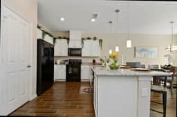 Resort Style w Pool 4Bd TownHouse Near Disney