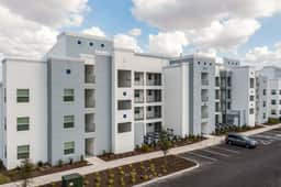 Lake View Resort Condo w Lazy River Near Disney