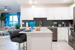 Luxurious 3Bd Storey Lake Resort Near Disney 3131
