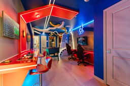 5BR w Pool, Game Loft, Slide & Themed Rooms 16172