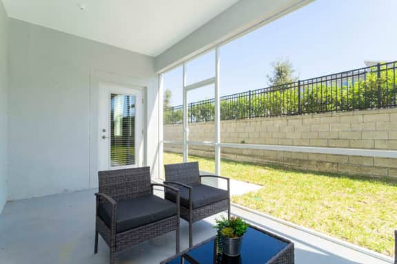 Modern 2Bd Townhome Minutes to Disney w Waterpark