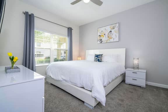 Stunning 4Bd w/ Pool @ Storey Lake 5019