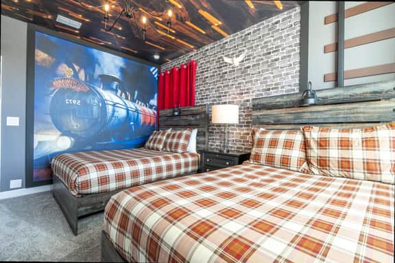 Themed 5Bd Family Villa w Pool Jacuzzi Near Disney