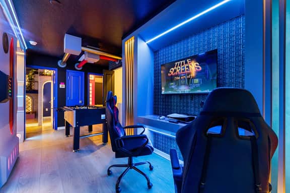 5BR w Pool Grill, Game Lounge & Indoor Slide 16165