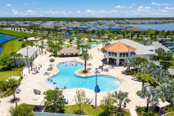 Luxurious 3Bd Storey Lake Resort Near Disney 3131