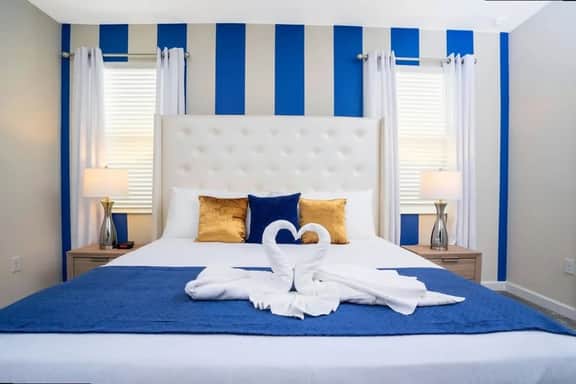 Spacious 7Bd w Pool Spa and Game Room Near Disney