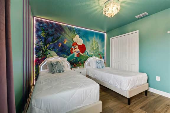 Family 5Bd Pool, Spa, Themed Rooms & GameRoom 7832