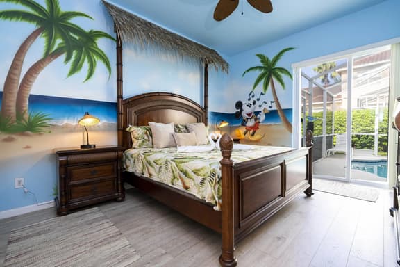 Luxurious 4BR w/ Private Pool in Tuscan Hills 313