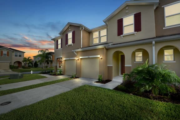 Modern 4BR w Patio & Resort Pool Compass Bay 5102