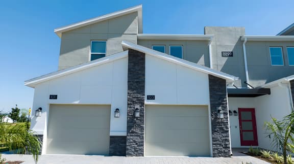 Modern 2Bd Townhome Minutes to Disney w Waterpark