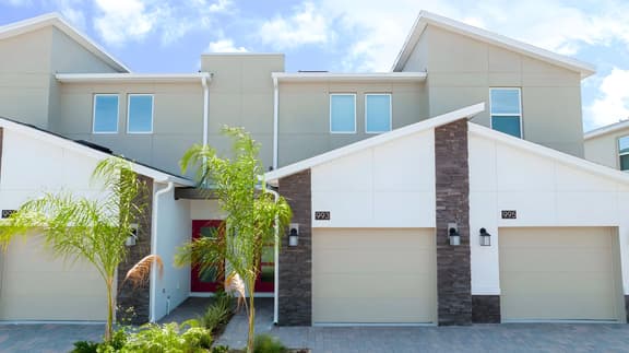 Gorgeous 3Bd Close to Disney Champions Gate 993