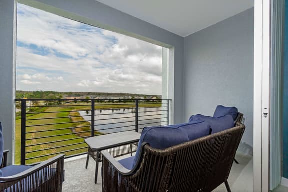 Lake View Resort Condo w Lazy River Near Disney