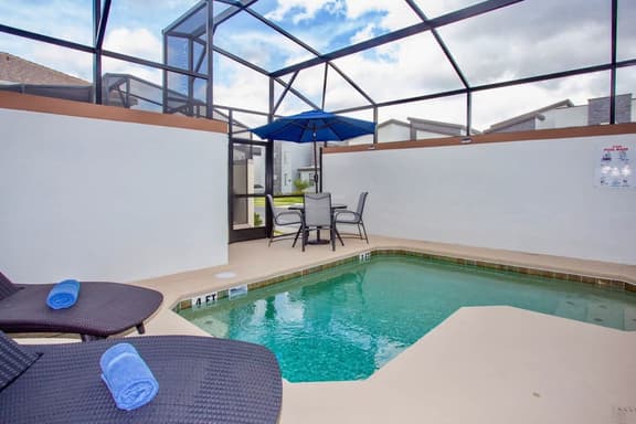 Wonderful 5 Bedroom w Pool Close to Disney 4801