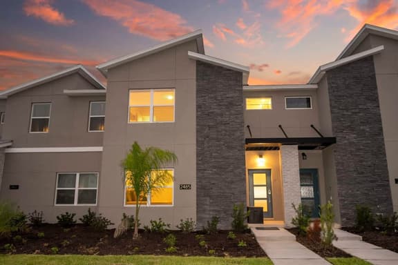 Gorgeous 4 Bd w/ Pool at Storey Lake Resort 2485